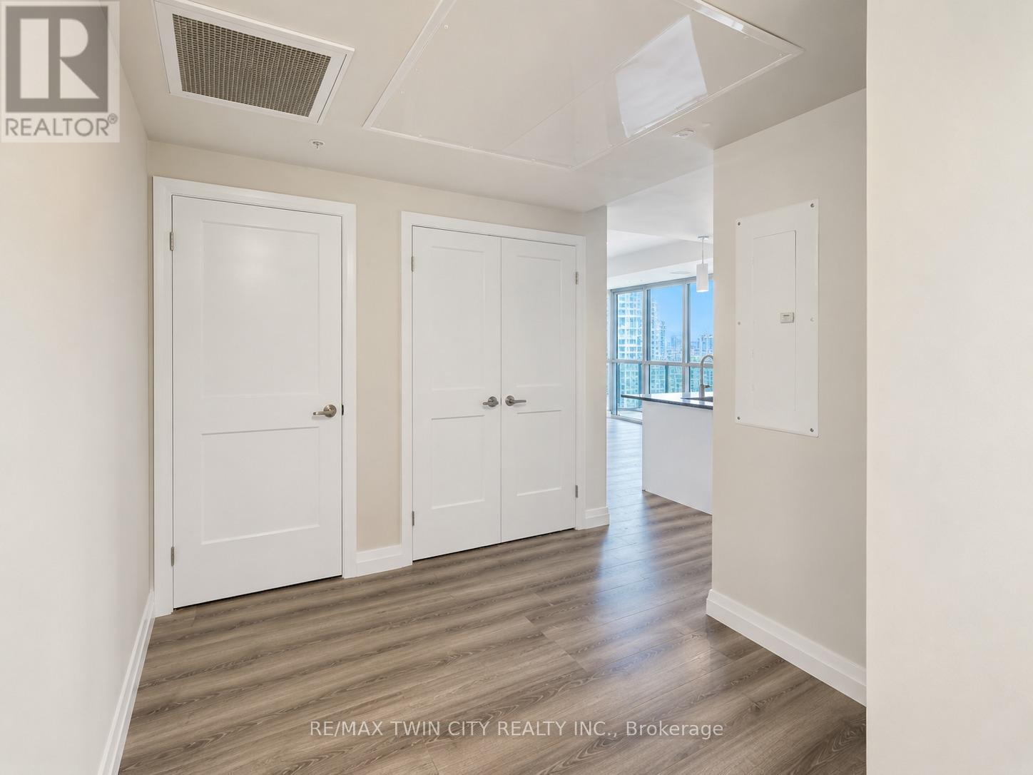 1402 - 60 Charles Street W Property Photo 8