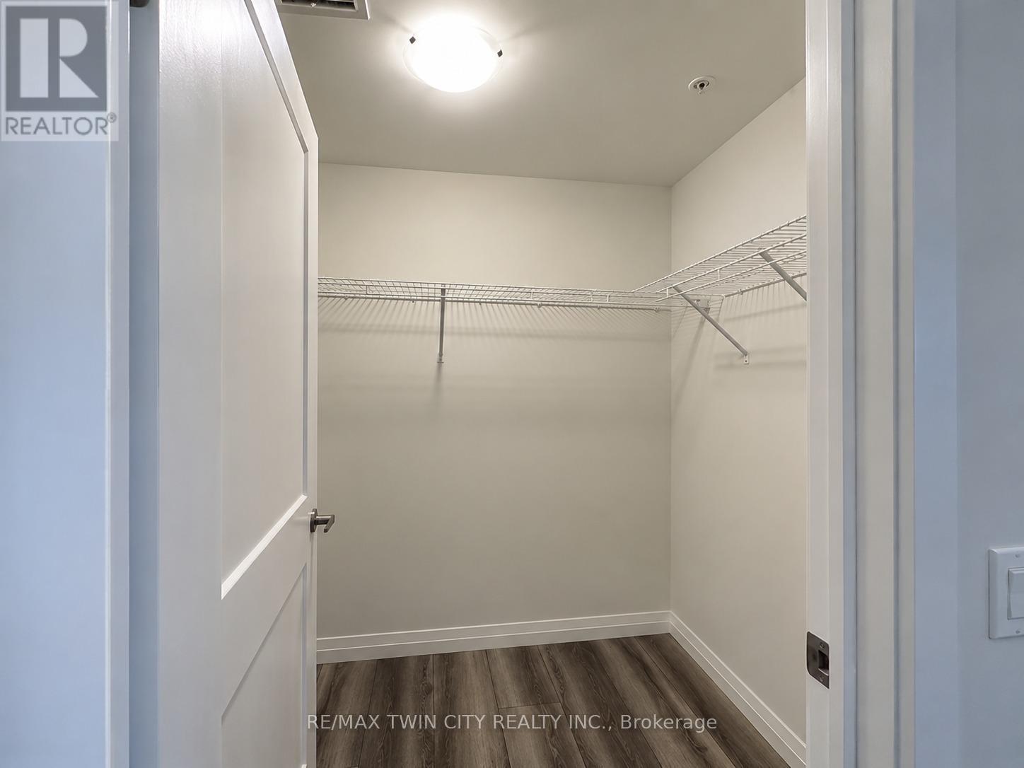 1402 - 60 Charles Street W Property Photo 9