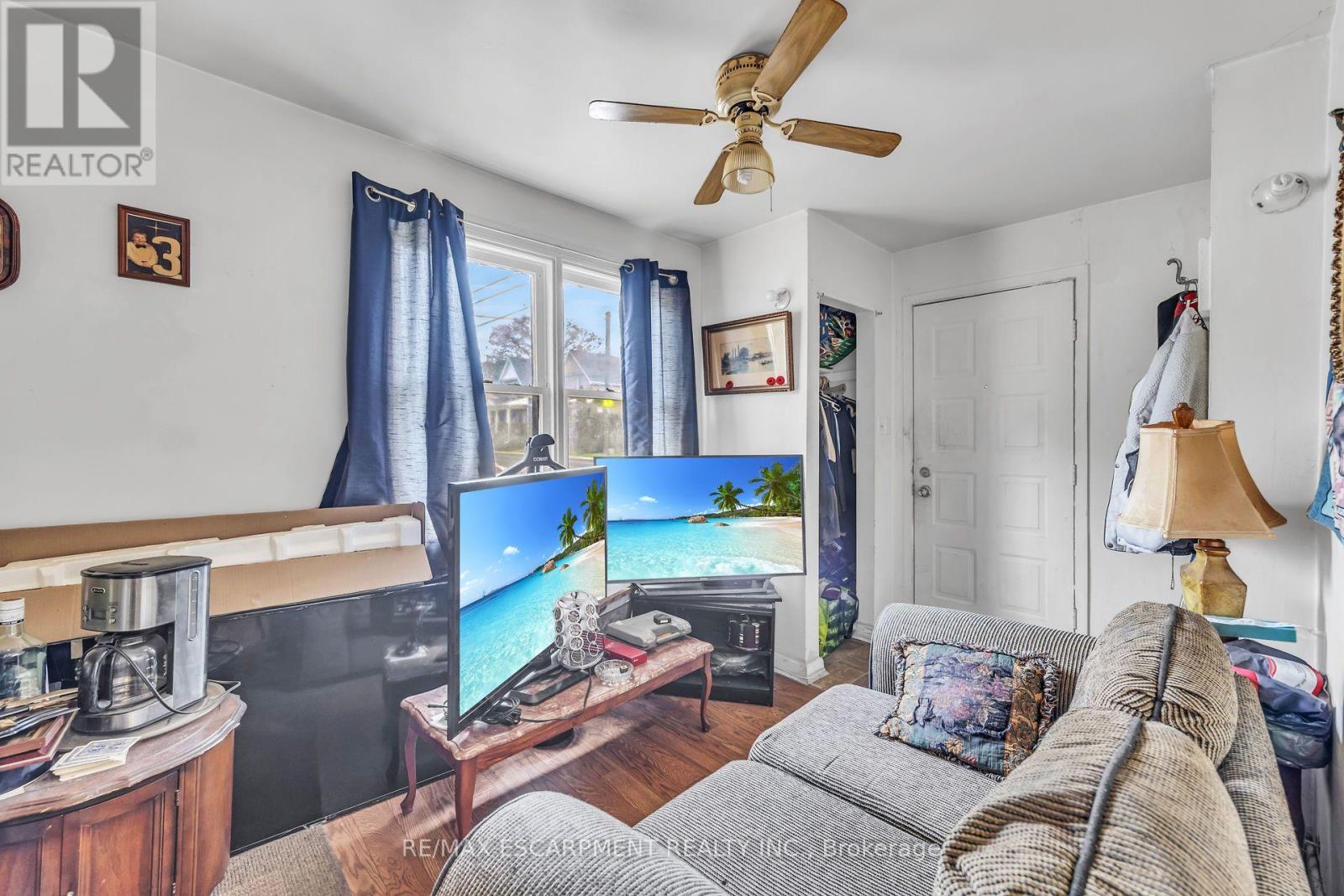 1367 Cannon Street E Property Photo 10