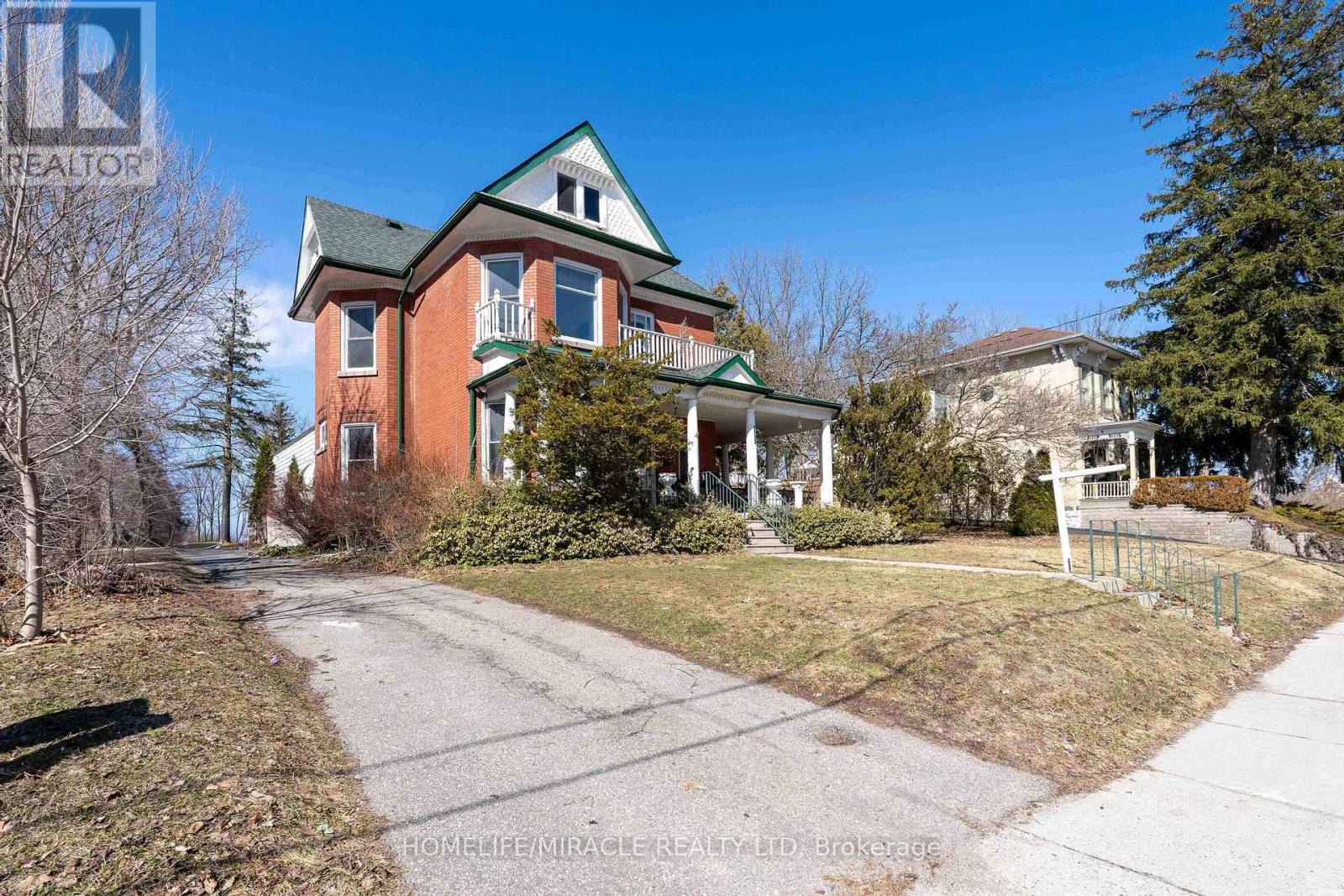 114 Frances Street Property Photo 4