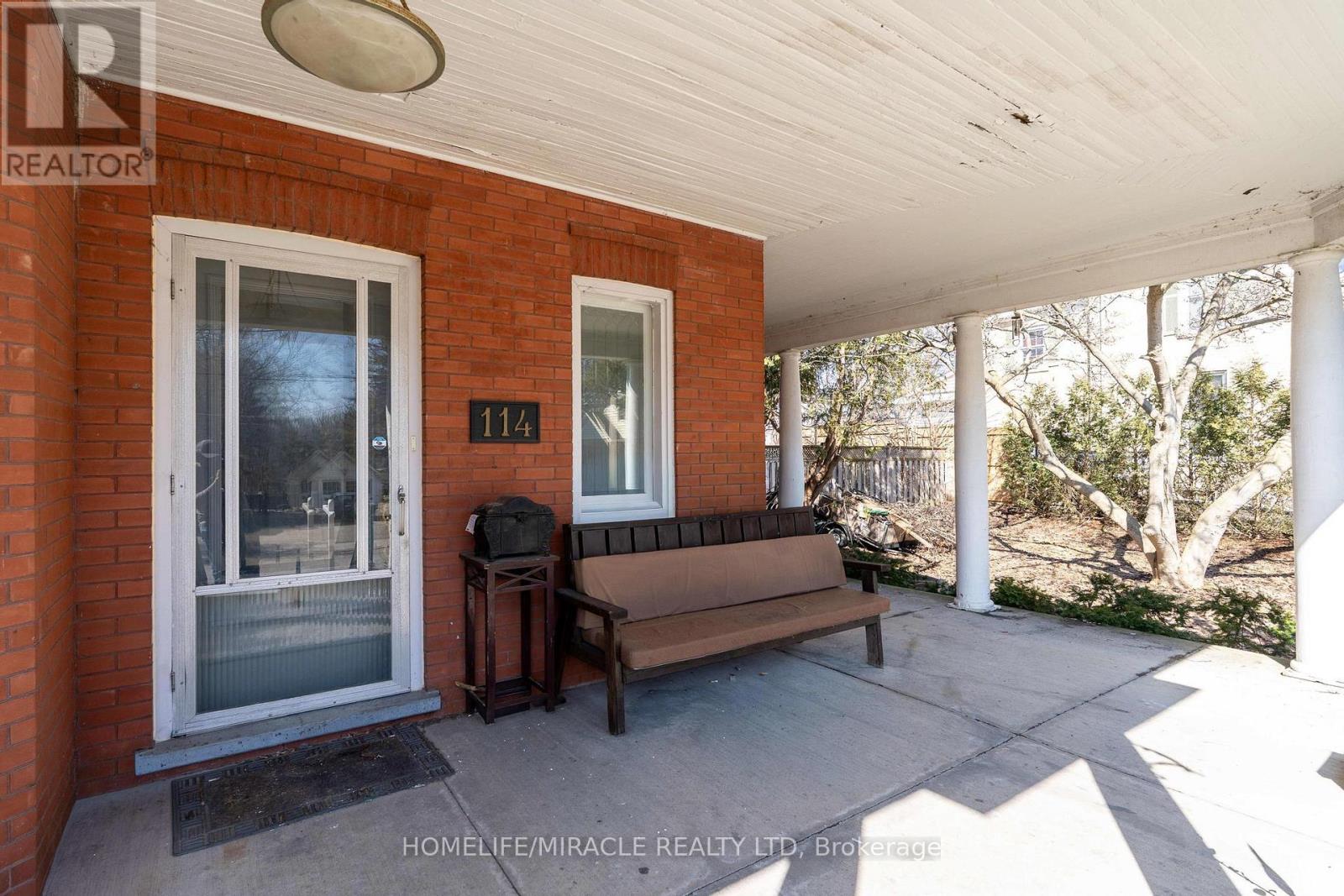 114 Frances Street Property Photo 8