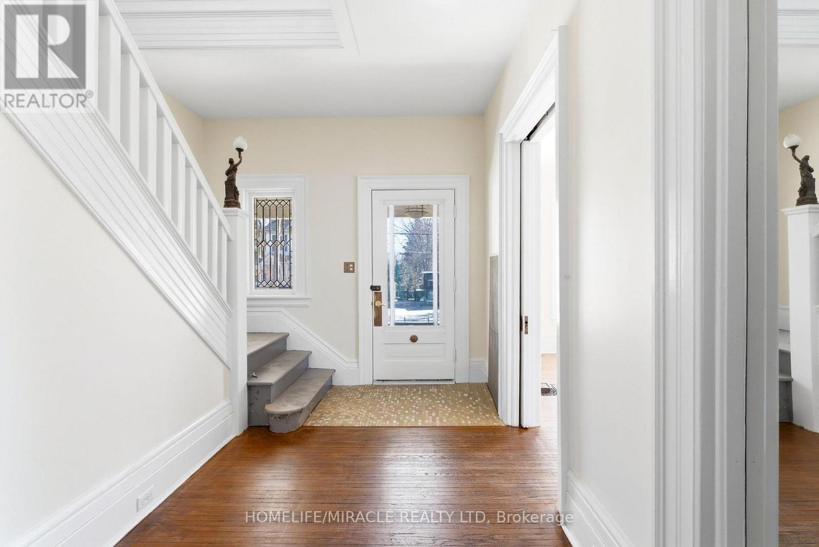 114 Frances Street Property Photo 10