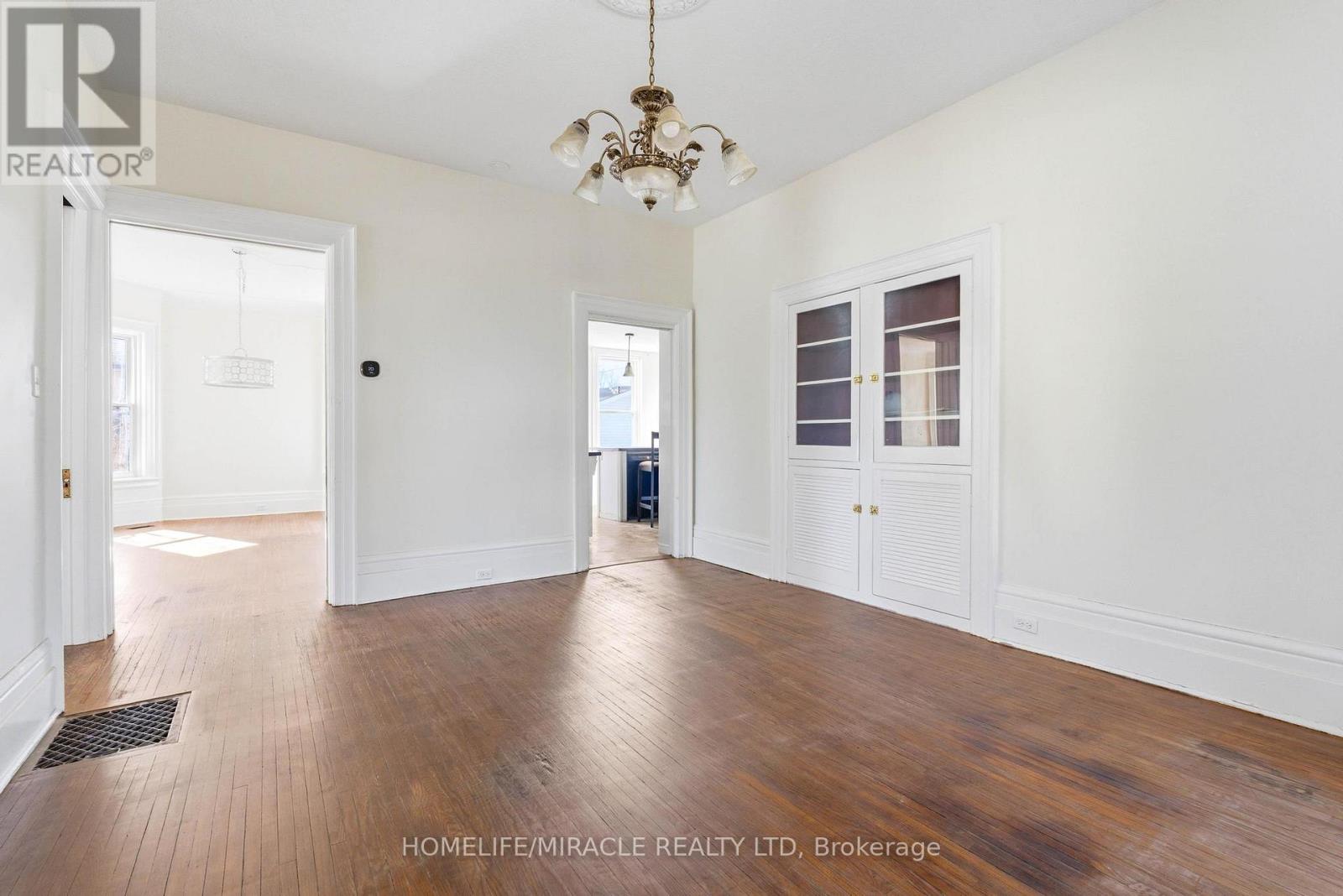 114 Frances Street Property Photo 13
