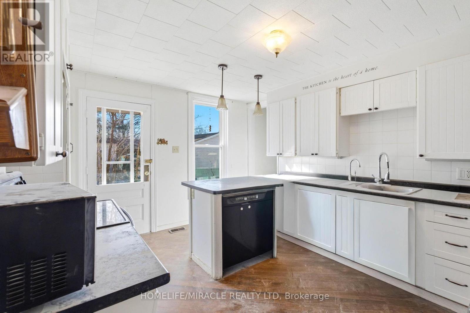 114 Frances Street Property Photo 15