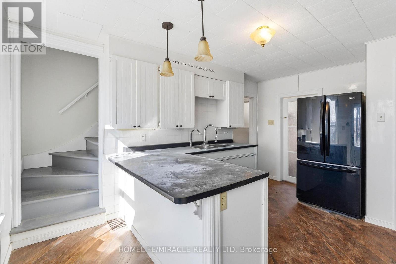 114 Frances Street Property Photo 17