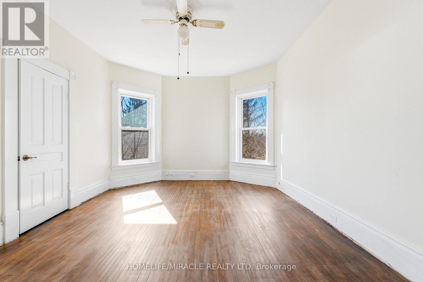 114 Frances Street Property Photo 24