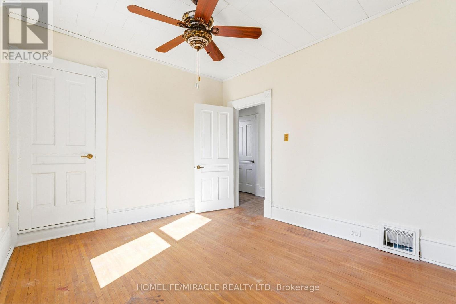 114 Frances Street Property Photo 28