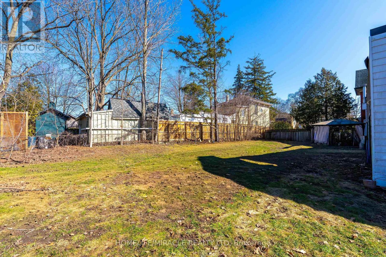114 Frances Street Property Photo 34