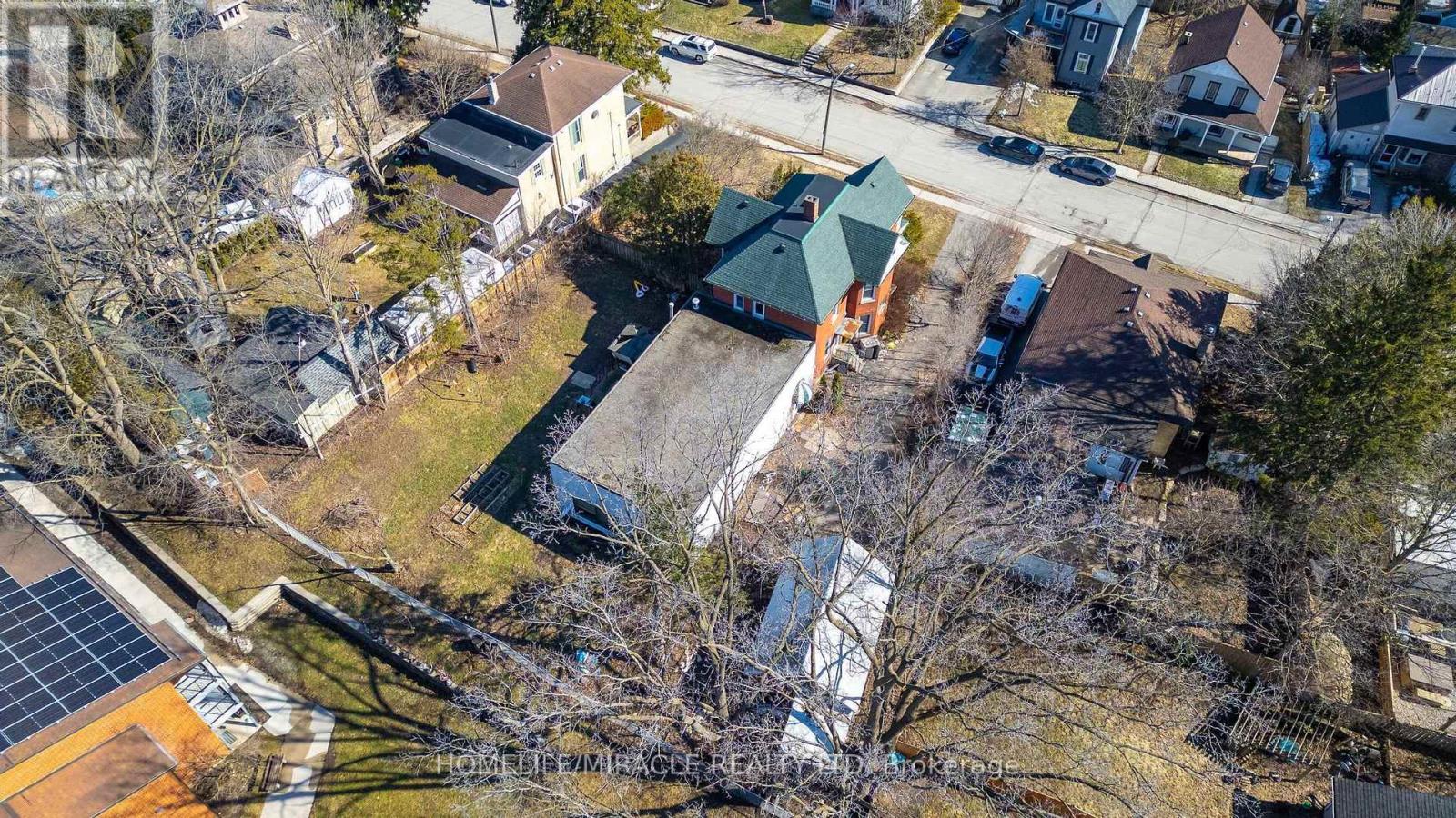 114 Frances Street Property Photo 36