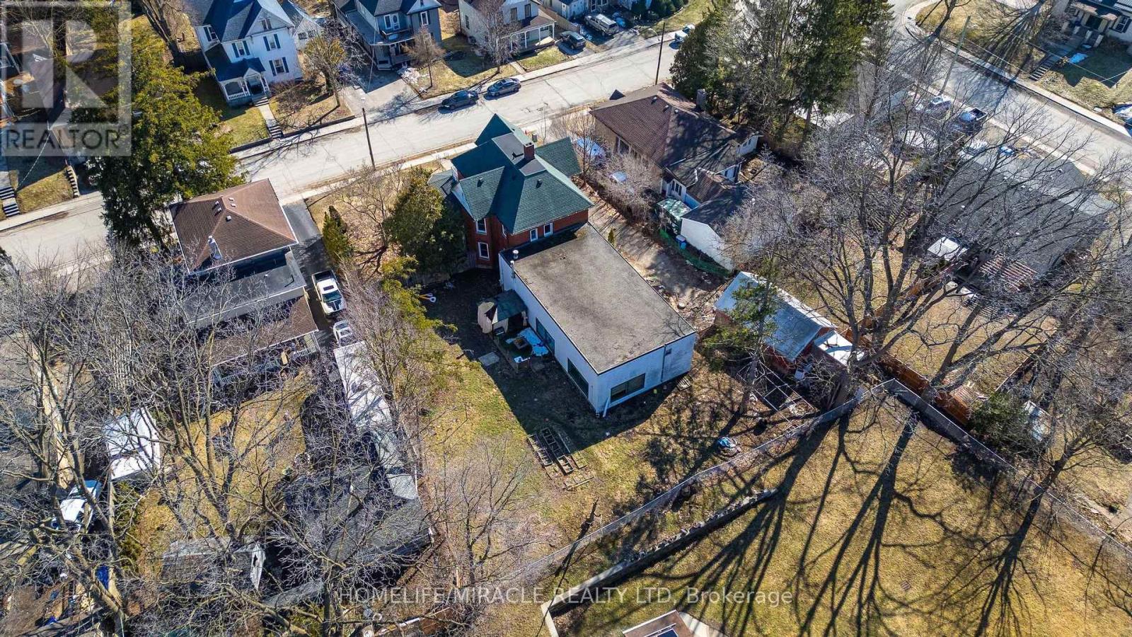 114 Frances Street Property Photo 37
