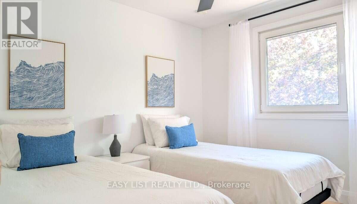 1895 Savoy Place Property Photo 25