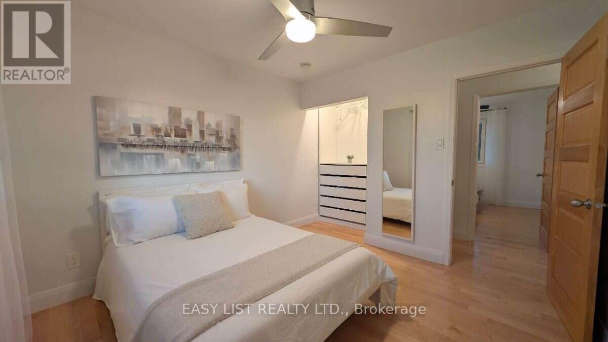 1895 Savoy Place Property Photo 26