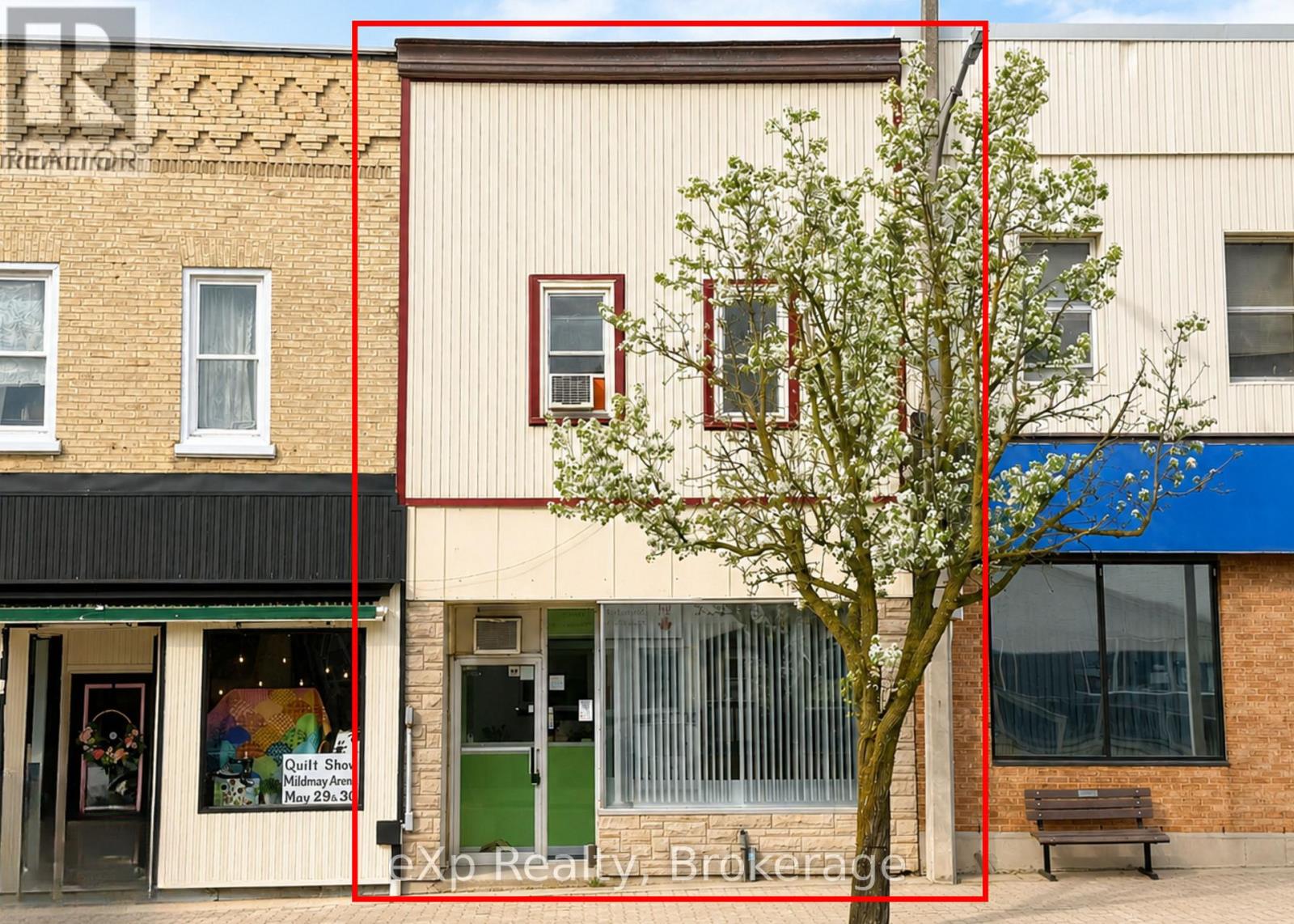 76 Elora Street Property Photo 1