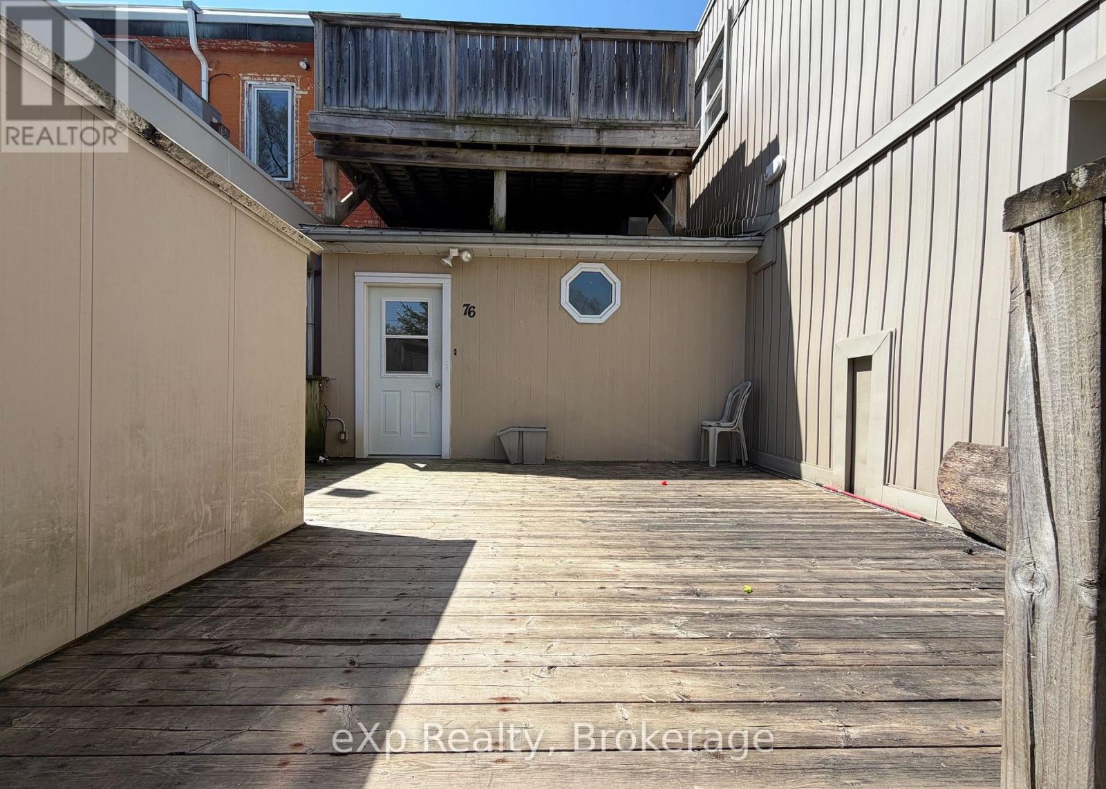 76 Elora Street Property Photo 7