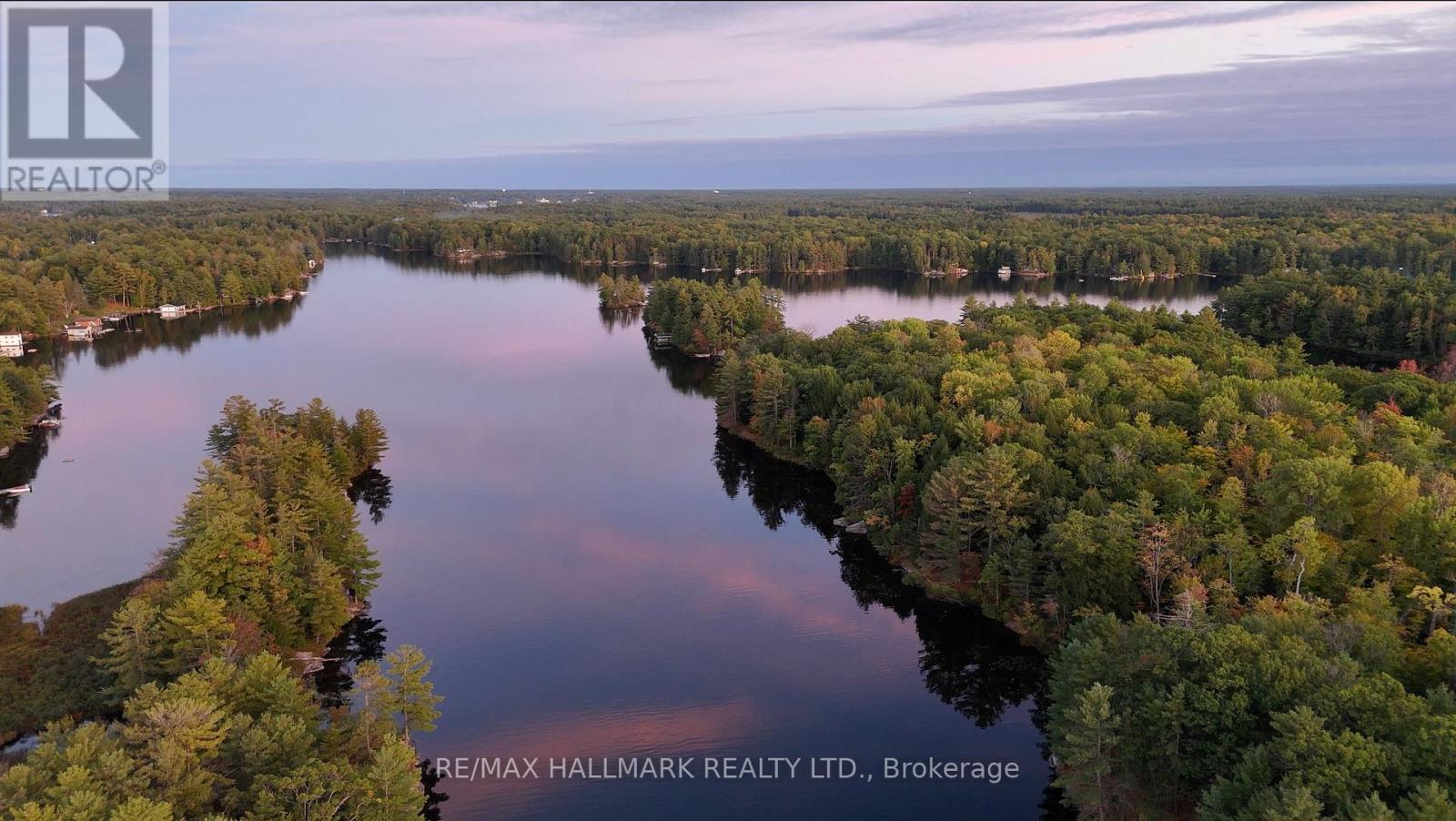 1039 Sniders Bay Road Property Photo 7