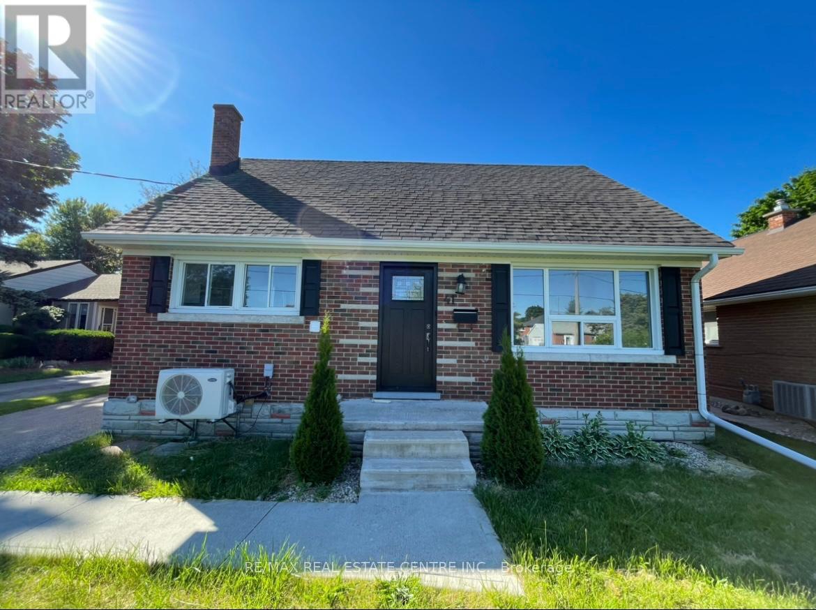 UPPER - 41 BELLEVIEW AVENUE E