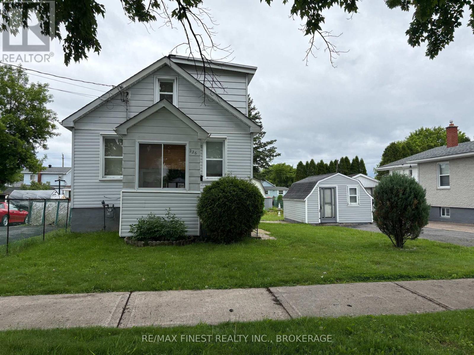 226 DANIS AVENUE Property Photo 1