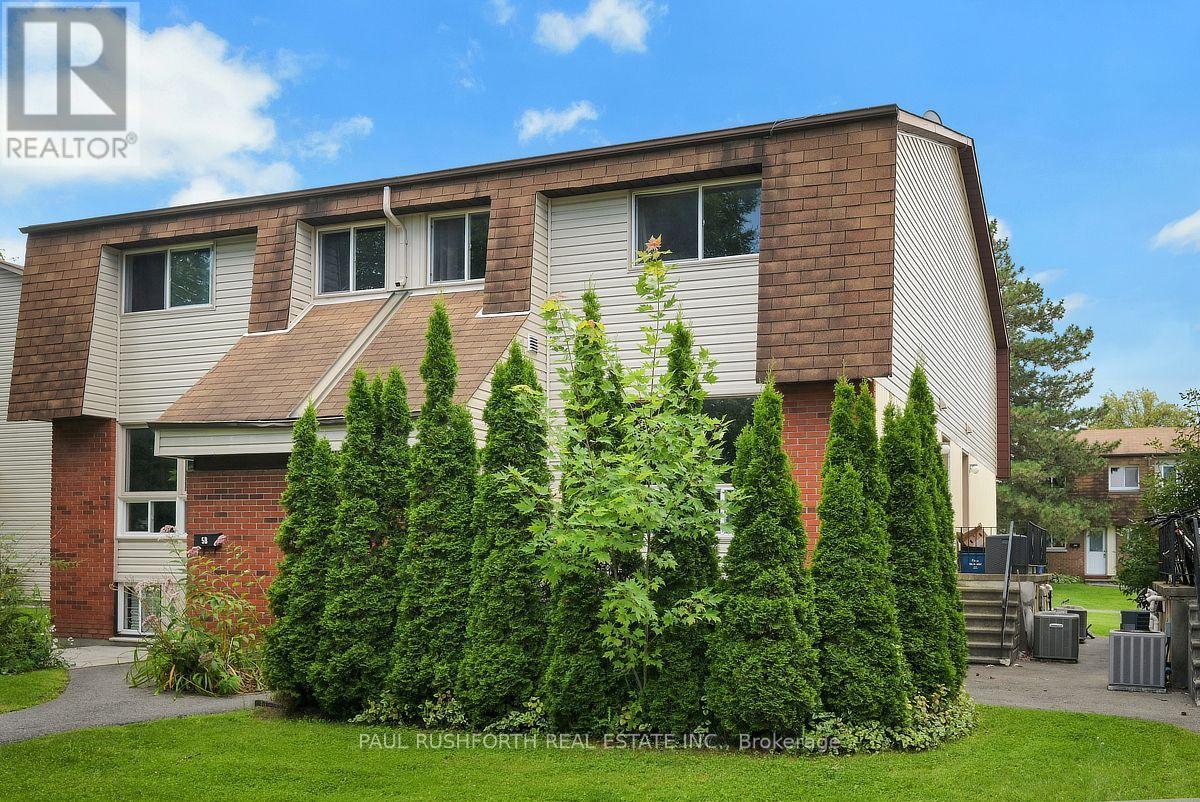D - 5 Sonnet Crescent Property Photo 2