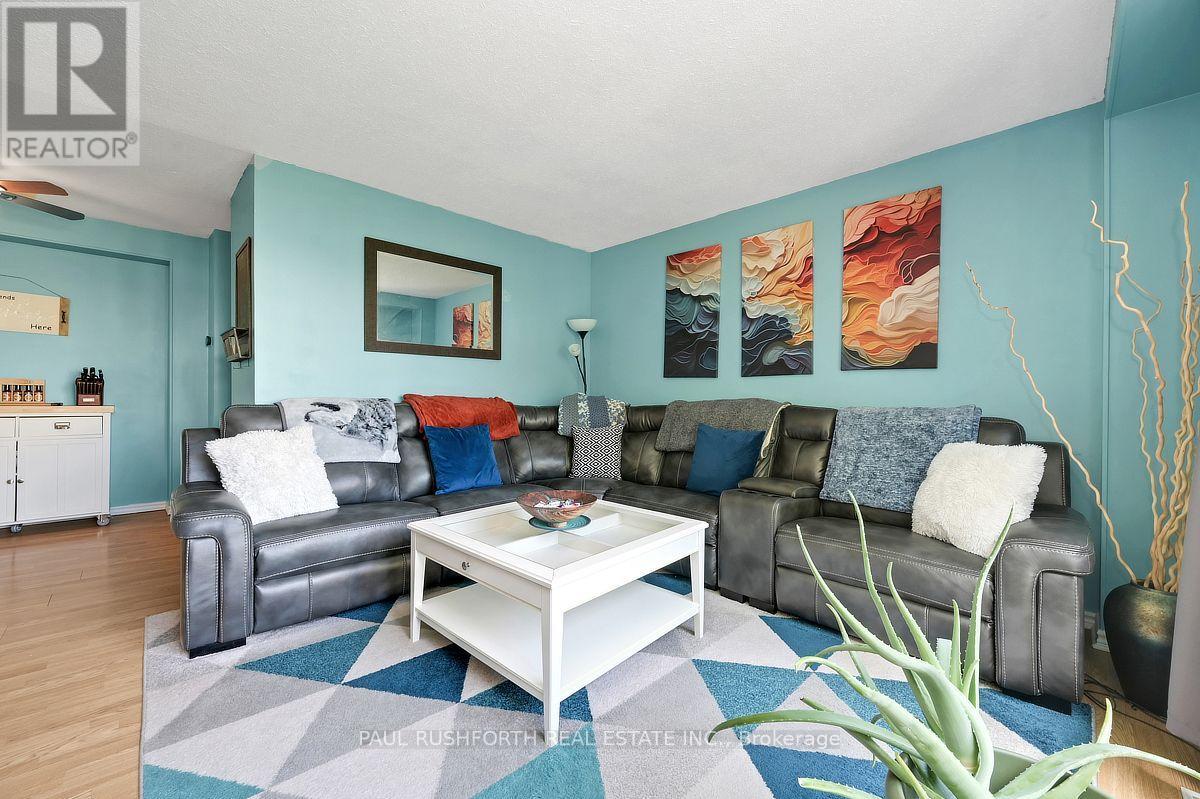 D - 5 Sonnet Crescent Property Photo 6