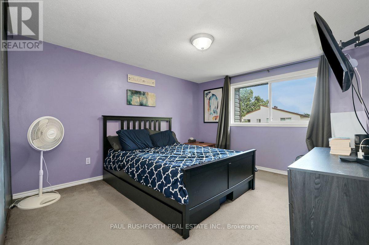 D - 5 Sonnet Crescent Property Photo 14