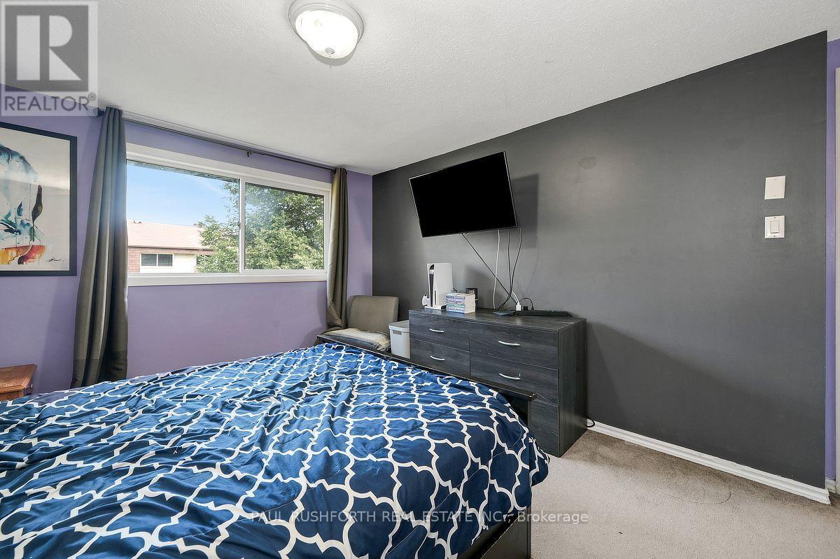 D - 5 Sonnet Crescent Property Photo 15