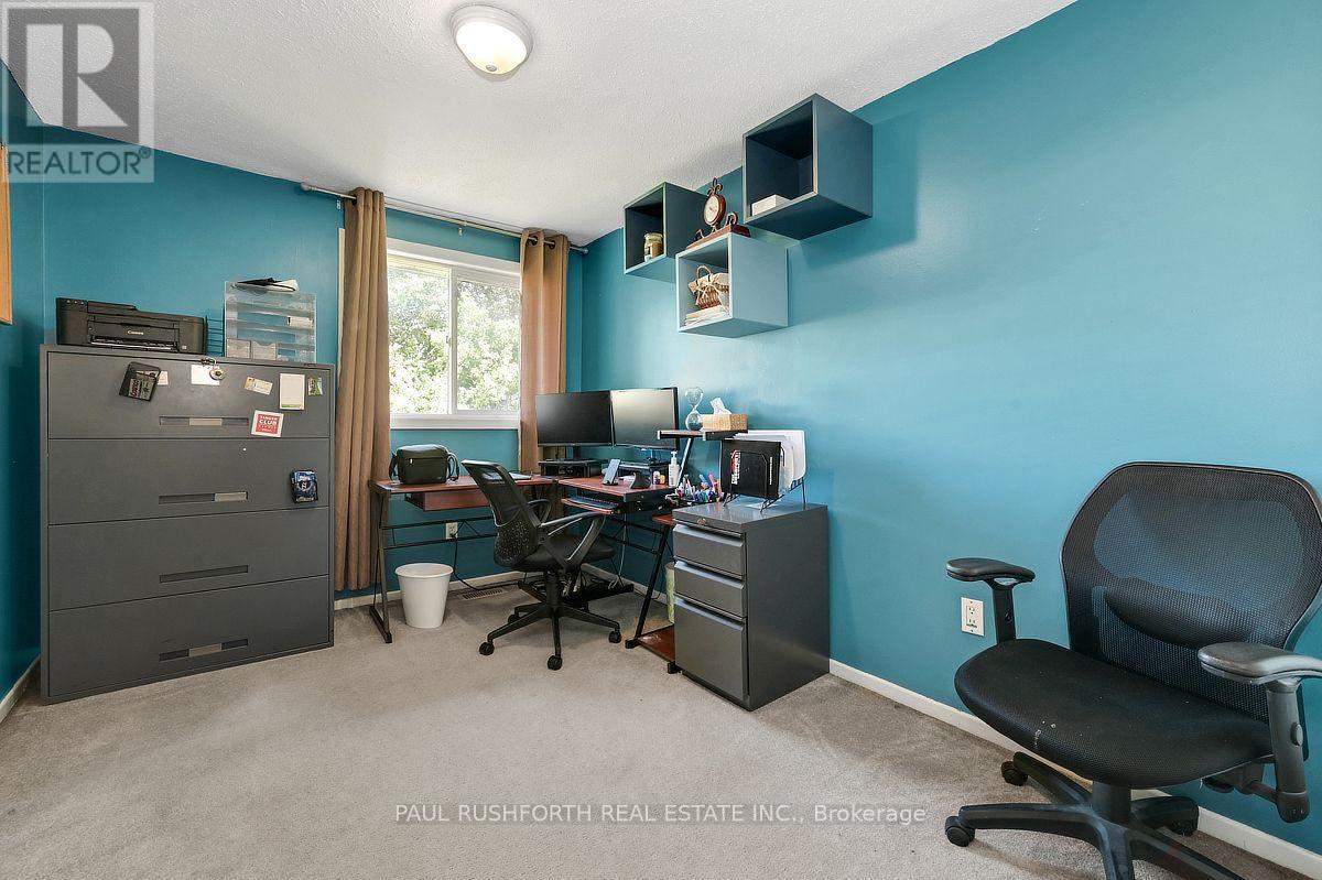 D - 5 Sonnet Crescent Property Photo 17
