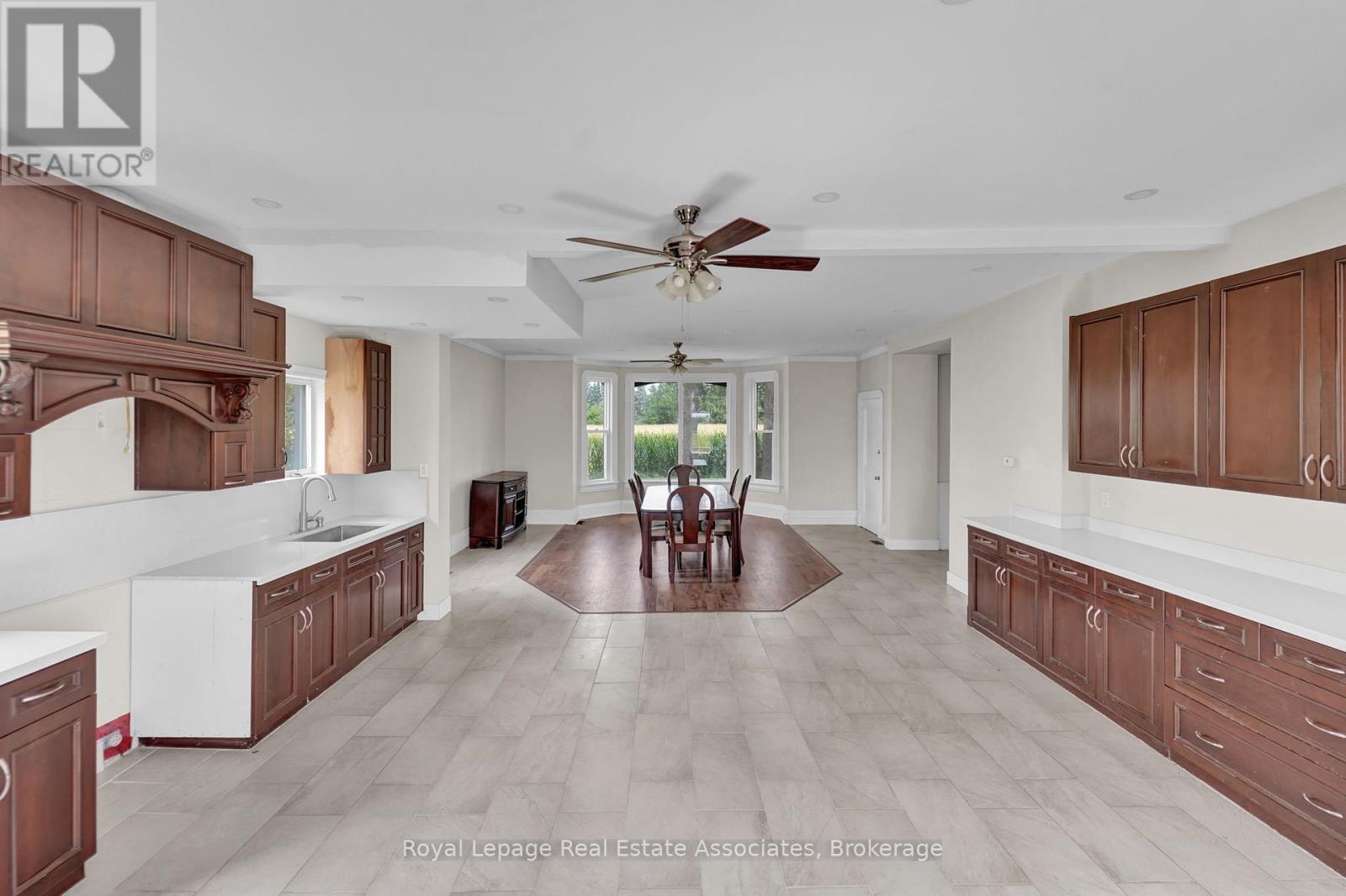783 Highway 6 N Property Photo 13