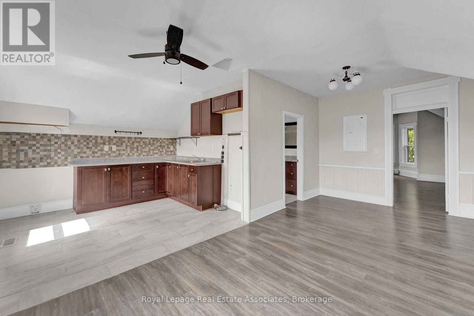 783 Highway 6 N Property Photo 30