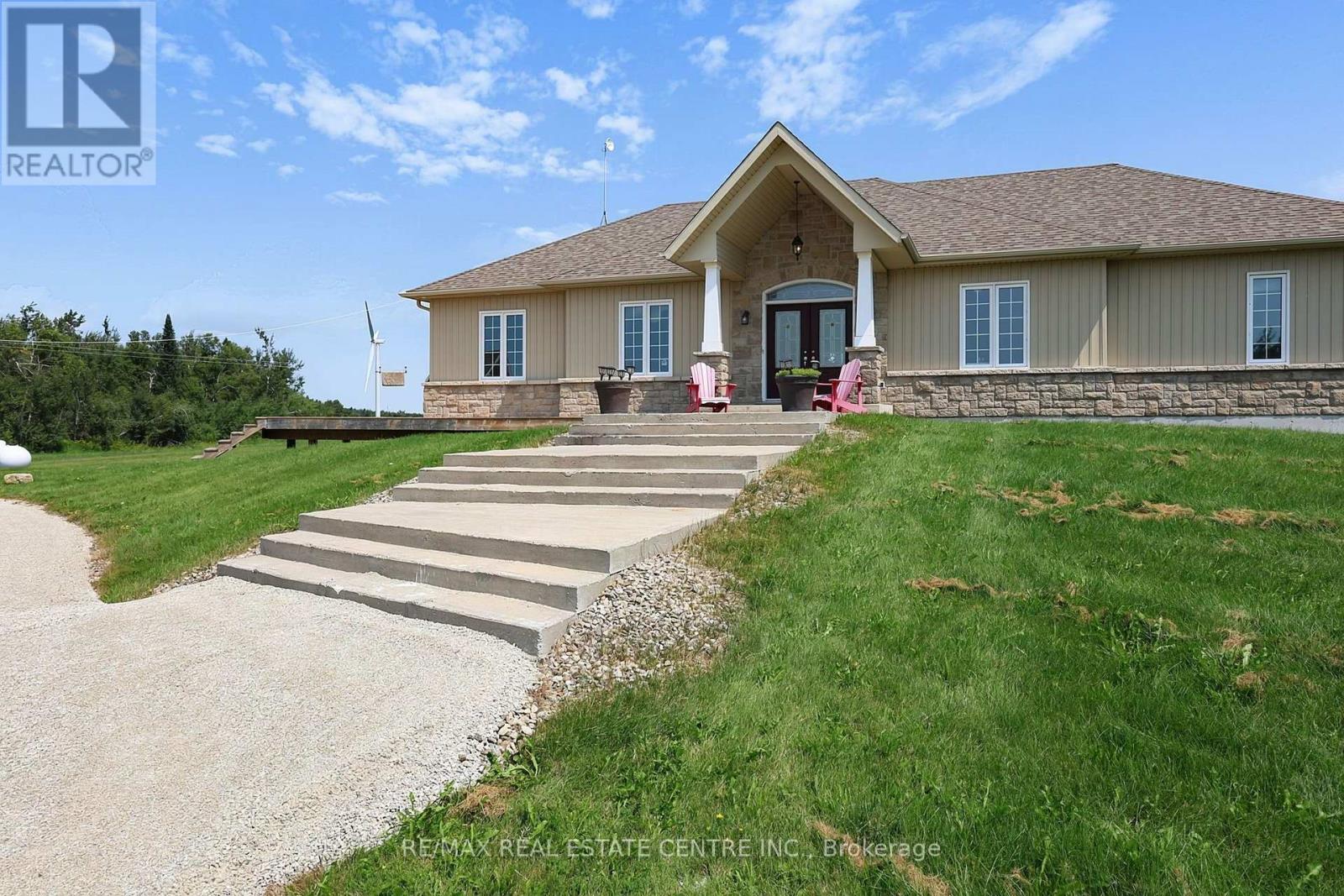 398019 5th Line Property Photo 6