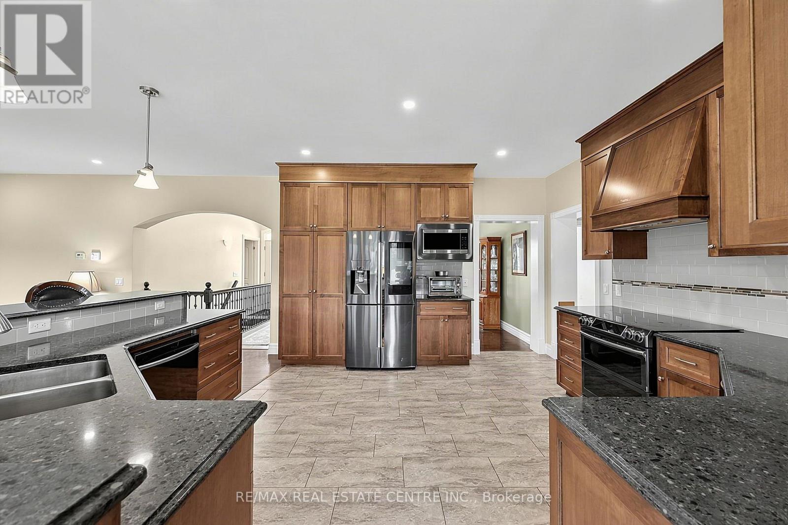 398019 5th Line Property Photo 13