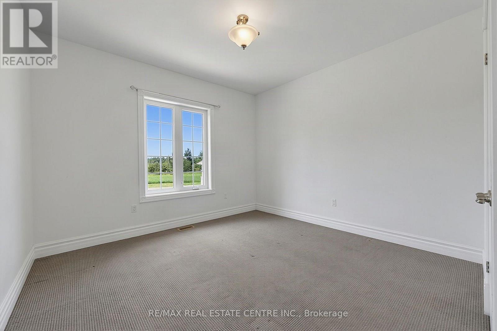 398019 5th Line Property Photo 26
