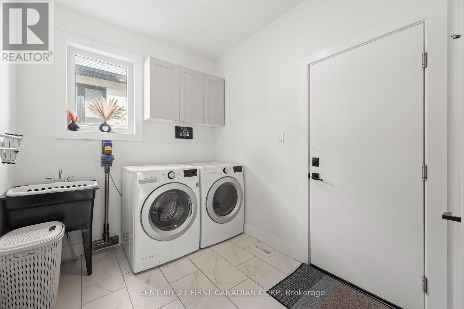 10 Beaty Lane Property Photo 25