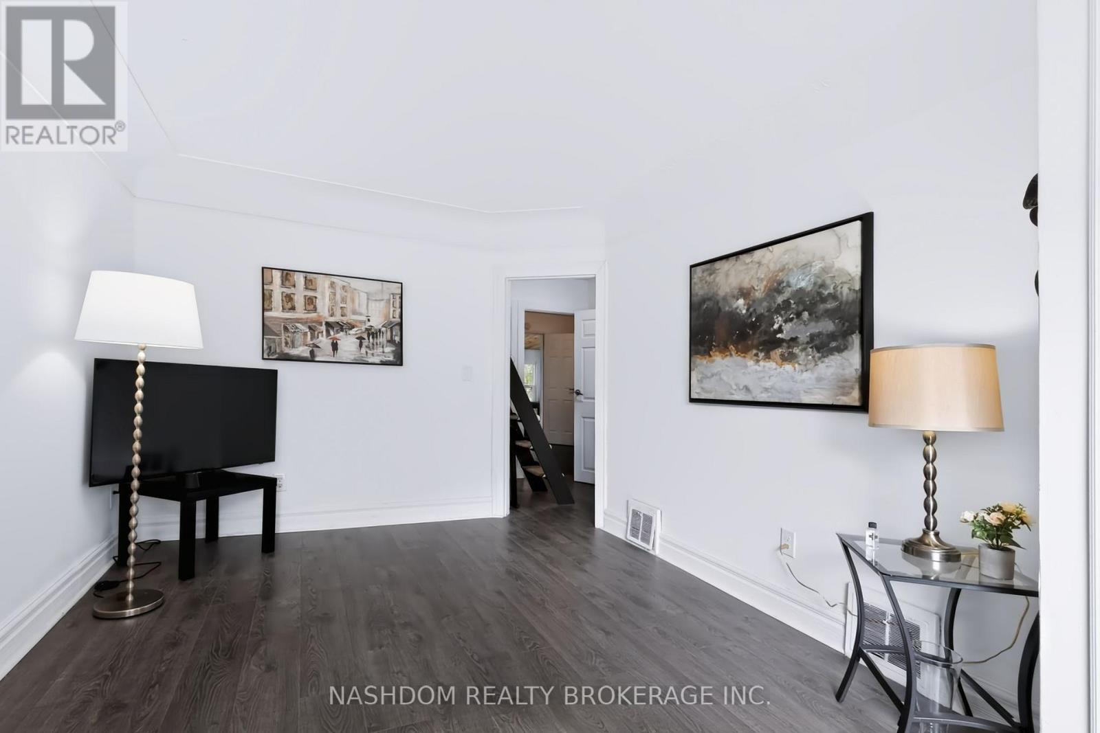 703 Brighton Avenue Property Photo 4