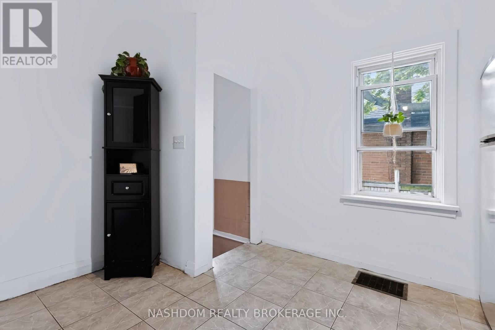 703 Brighton Avenue Property Photo 10