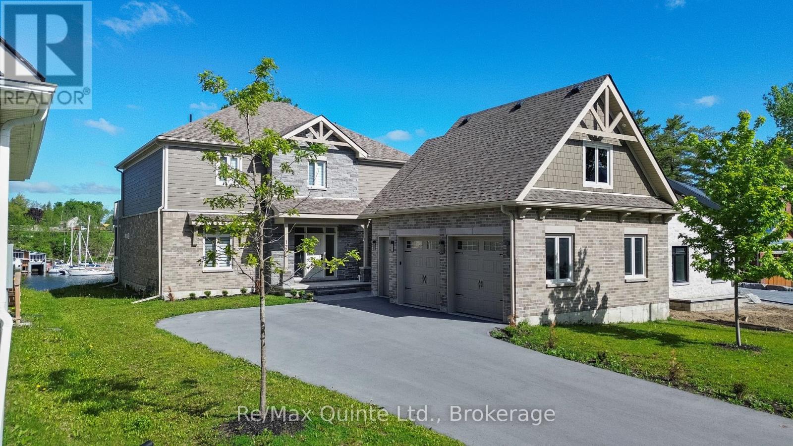 125 Villeneuve Drive Property Photo