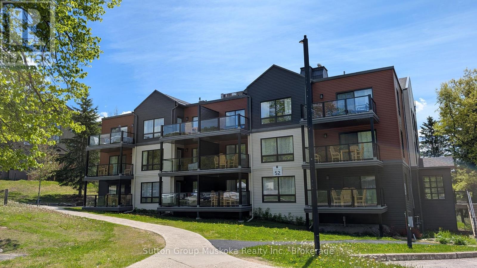 52-305 - 1235 Deerhurst Drive Property Photo 2