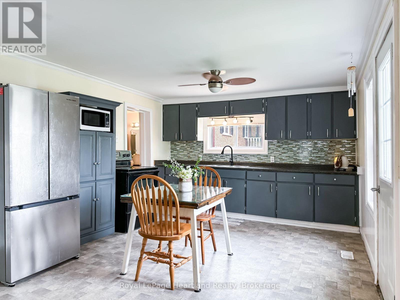 51 Side Street Property Photo 6