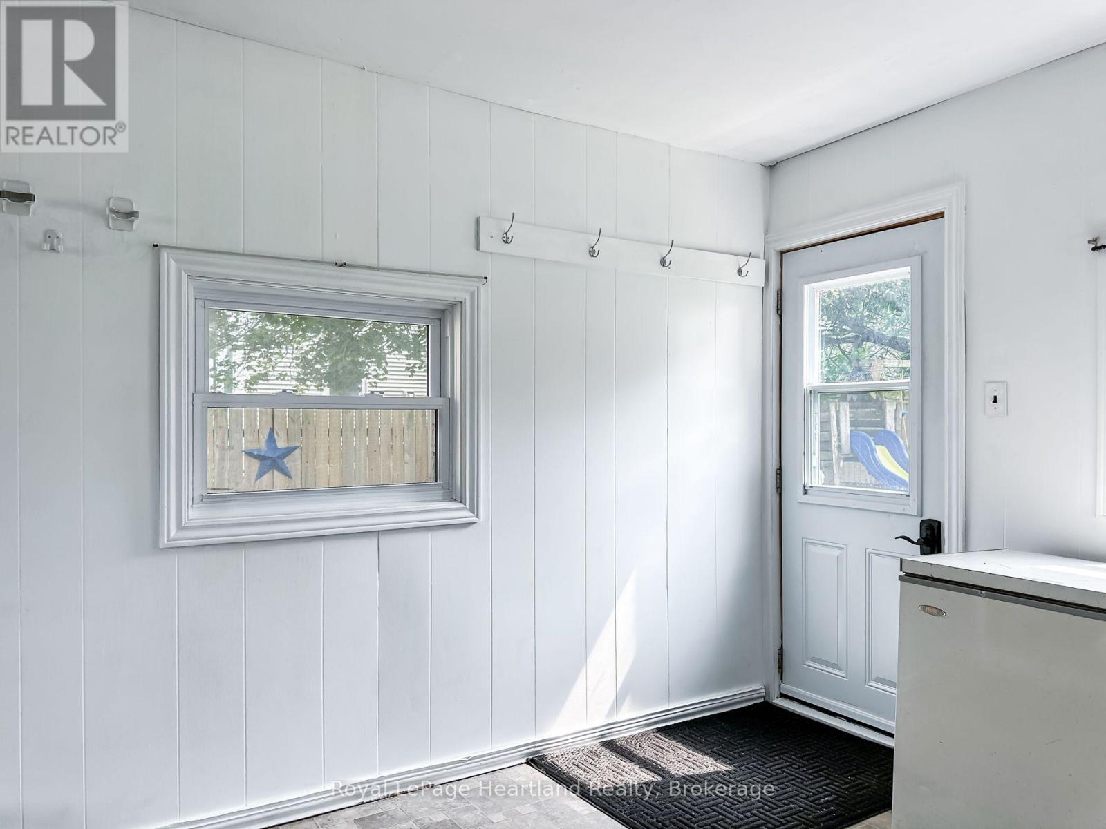 51 Side Street Property Photo 12