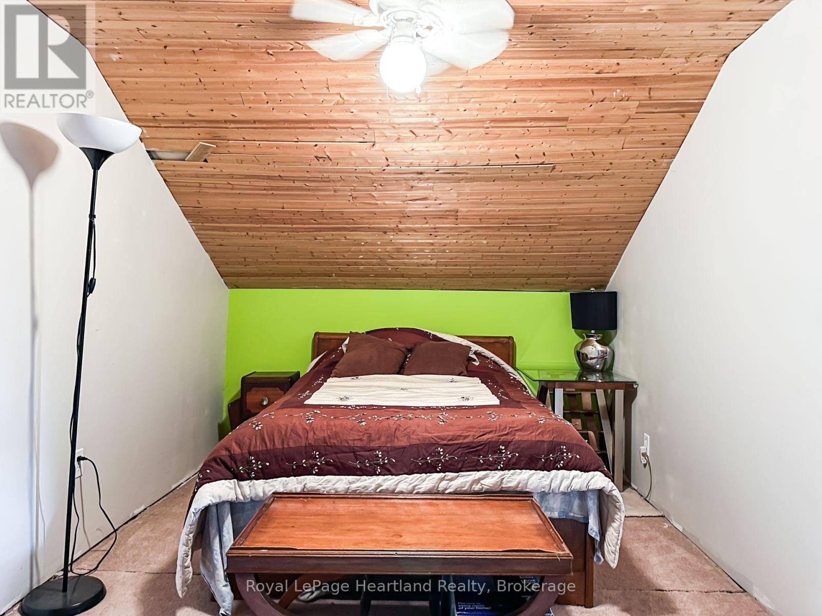 51 Side Street Property Photo 28