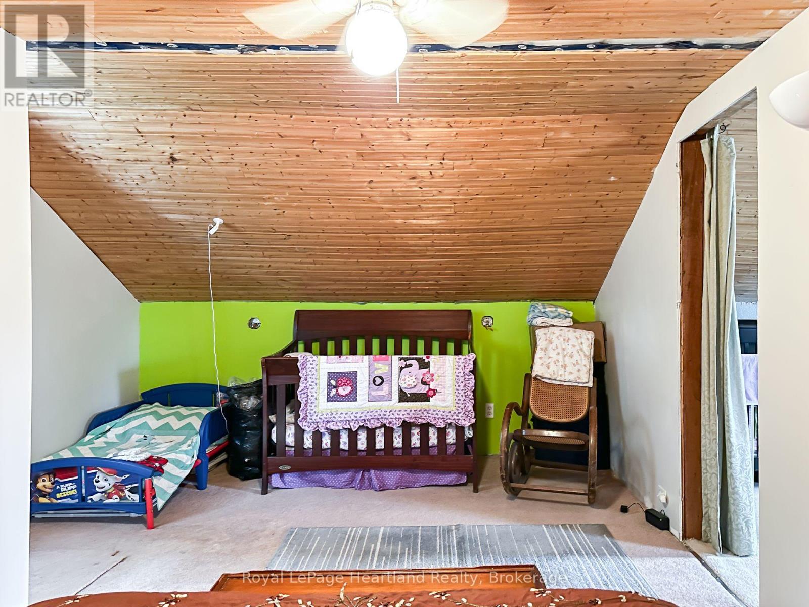 51 Side Street Property Photo 31
