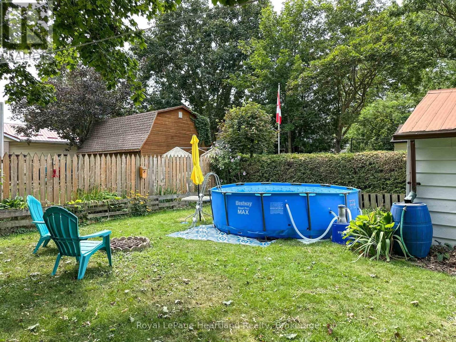 51 Side Street Property Photo 32