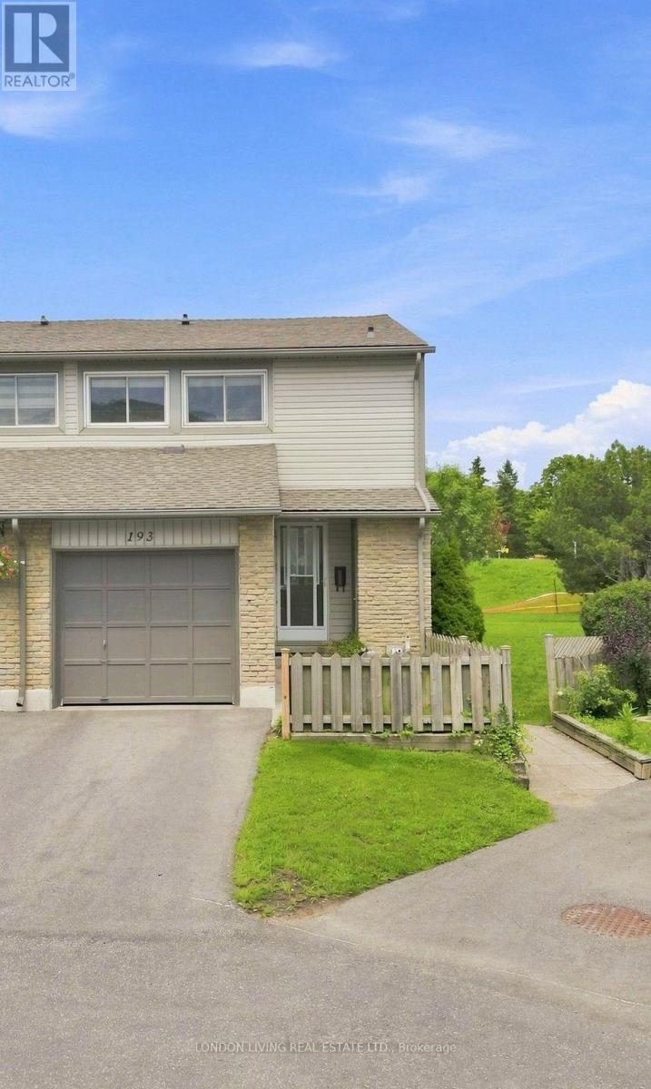 193 Deveron Crescent Property Photo 1
