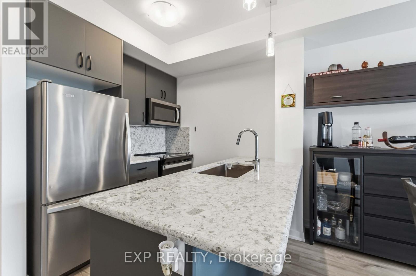 Unit # 601 - 450 Dundas Street E Property Photo 11