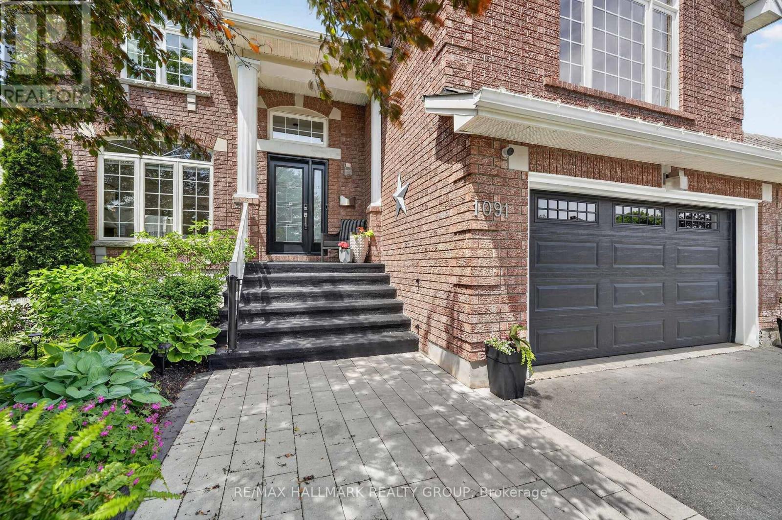 1091 Charest Way Property Photo 2