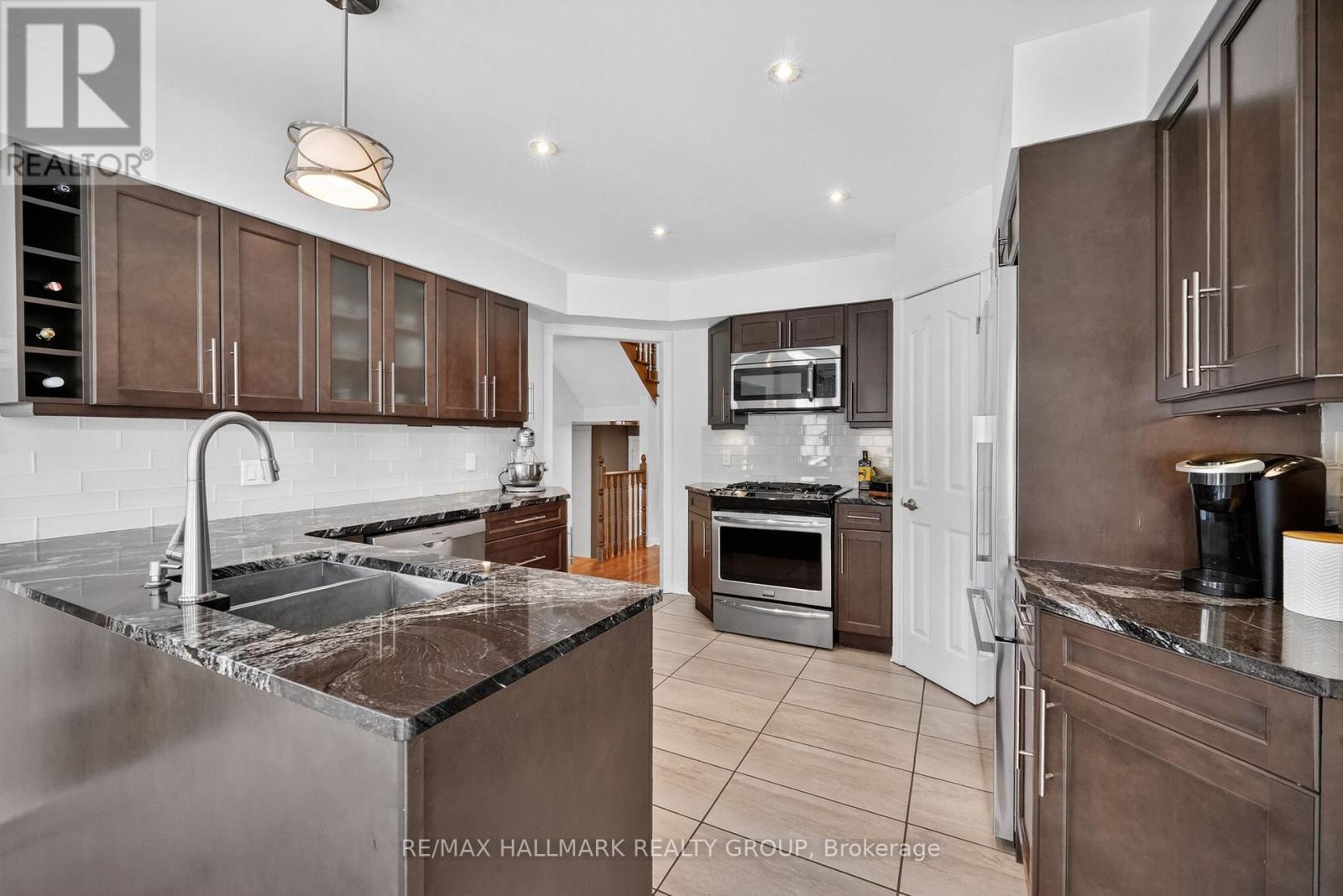 1091 Charest Way Property Photo 11