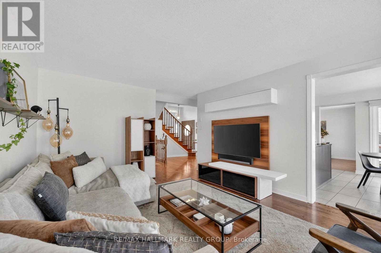 1091 Charest Way Property Photo 18