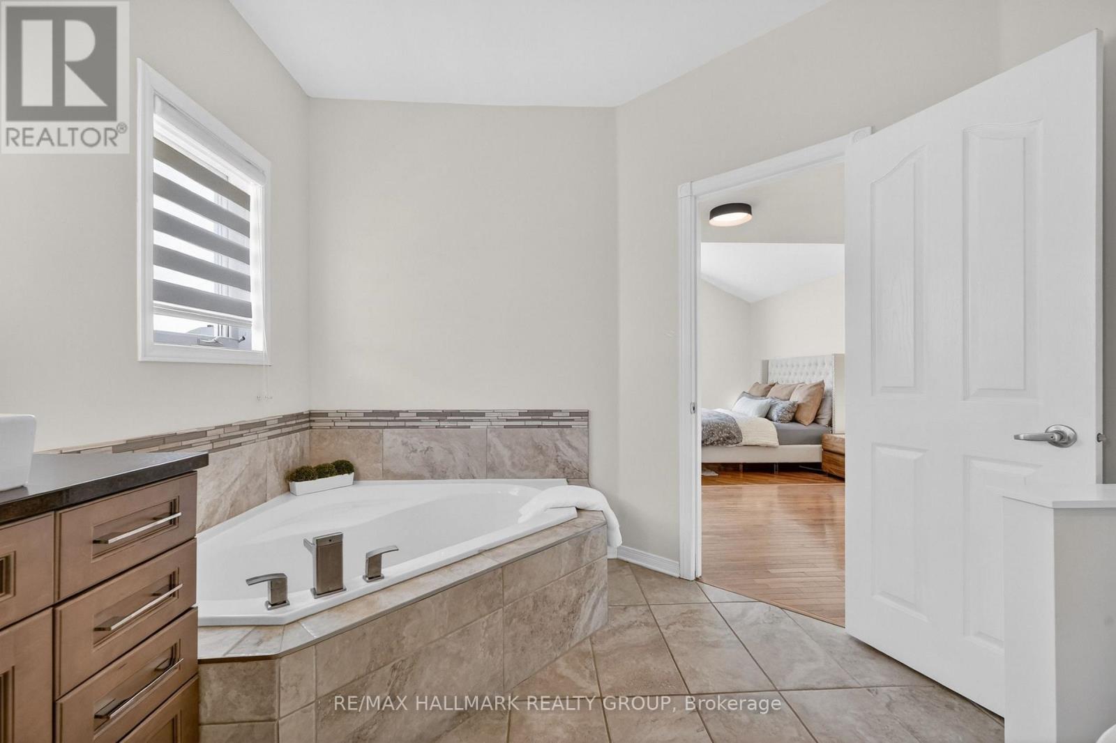 1091 Charest Way Property Photo 26