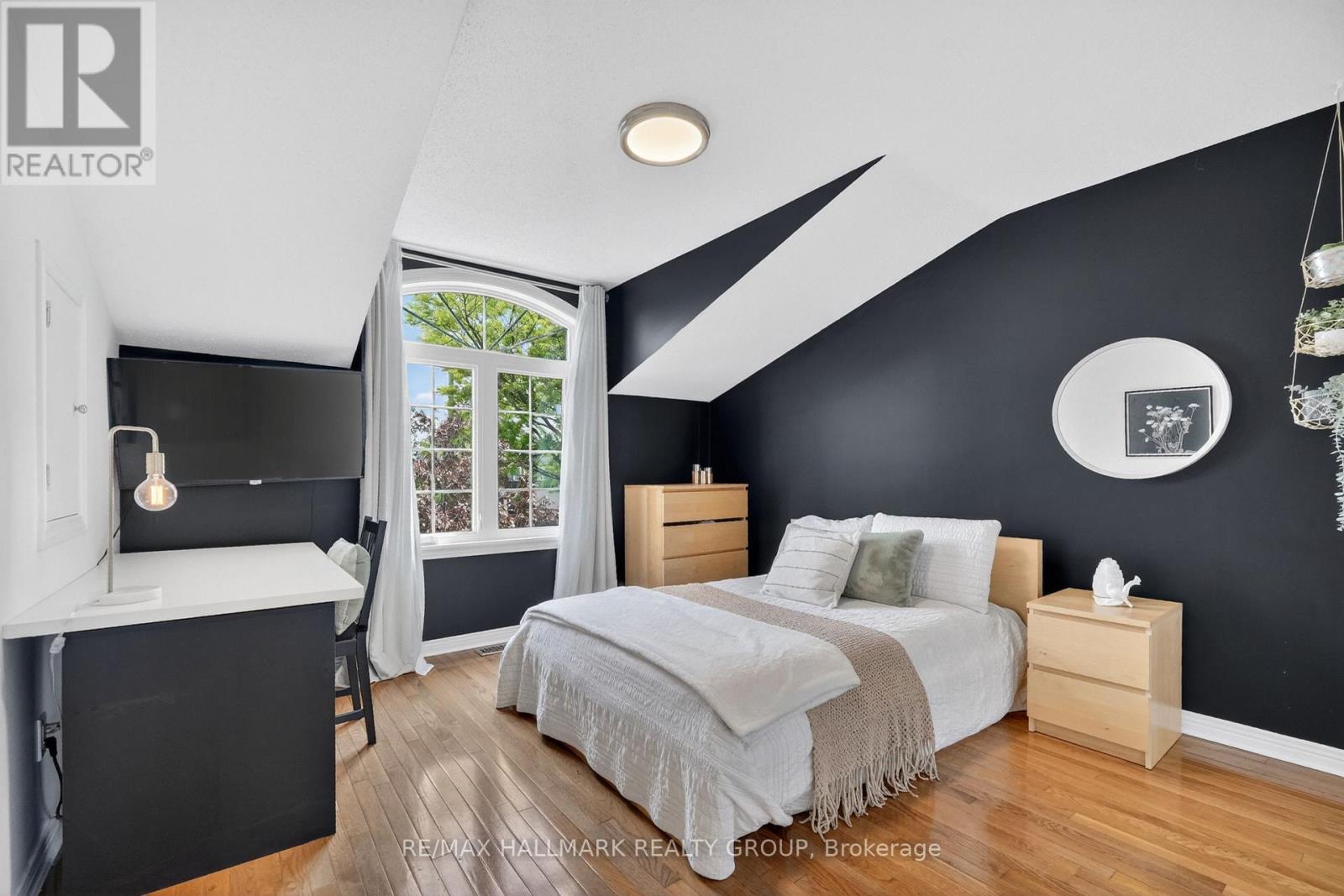 1091 Charest Way Property Photo 31