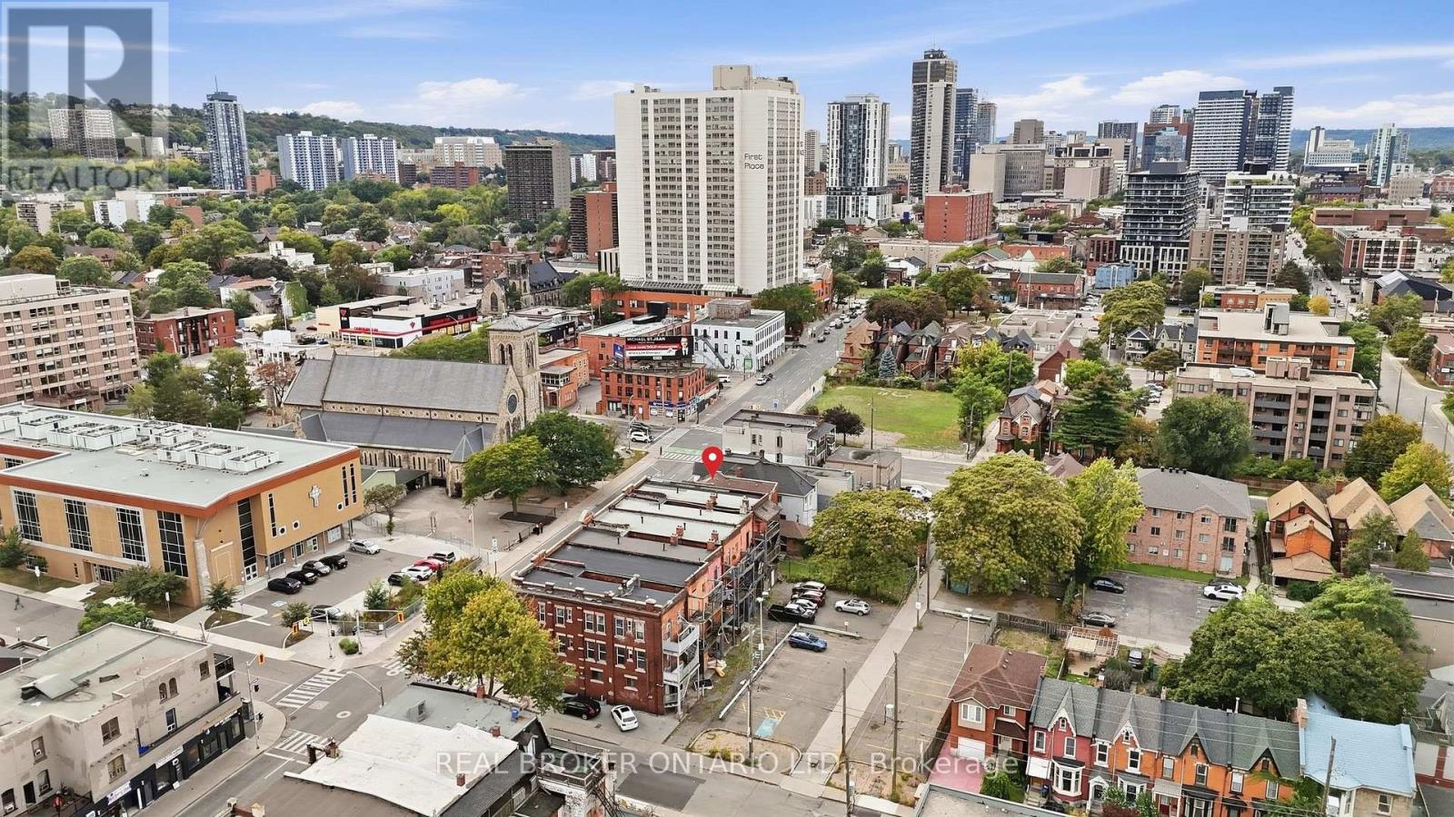 433 King Street Property Photo 7
