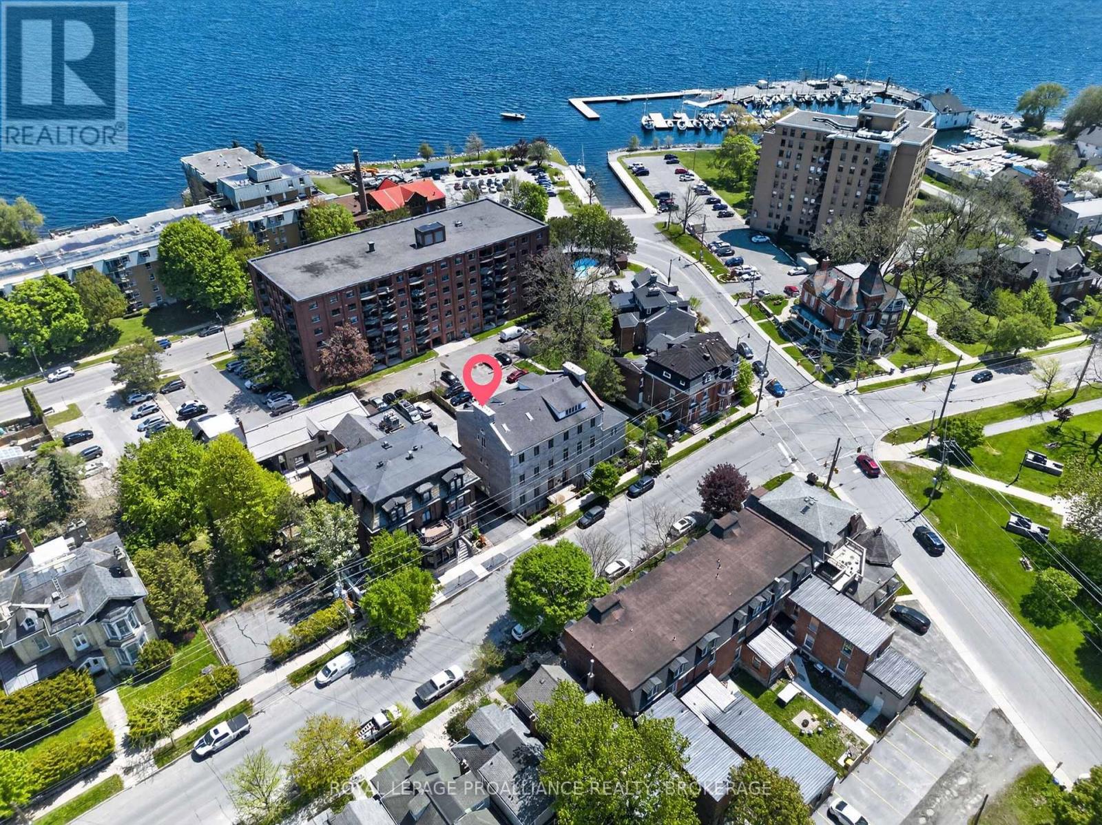 2 - 133 KING STREET E